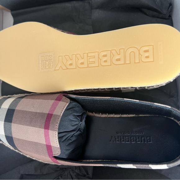 Authentic NWT Burberry espadrilles size EUR 35.5 - Picture 3 of 6